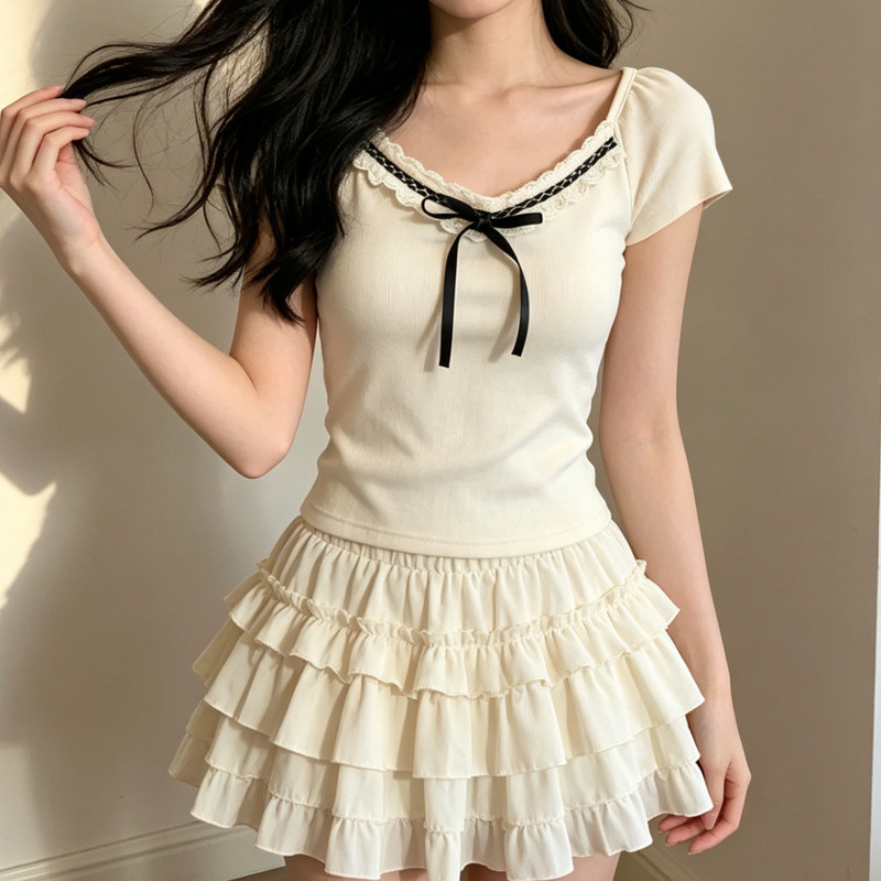 Lace-Trimmed Top for Women, Pure Desire Niche Style, Regular Shoulder T-Shirt, Flattering Short-Sleeve Top, Summer 2026 Slim-Fit Short-Sleeve Top