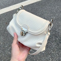 今年流行超火小包包2024新款女包高級感百搭小眾斜挎包手提馬鞍包