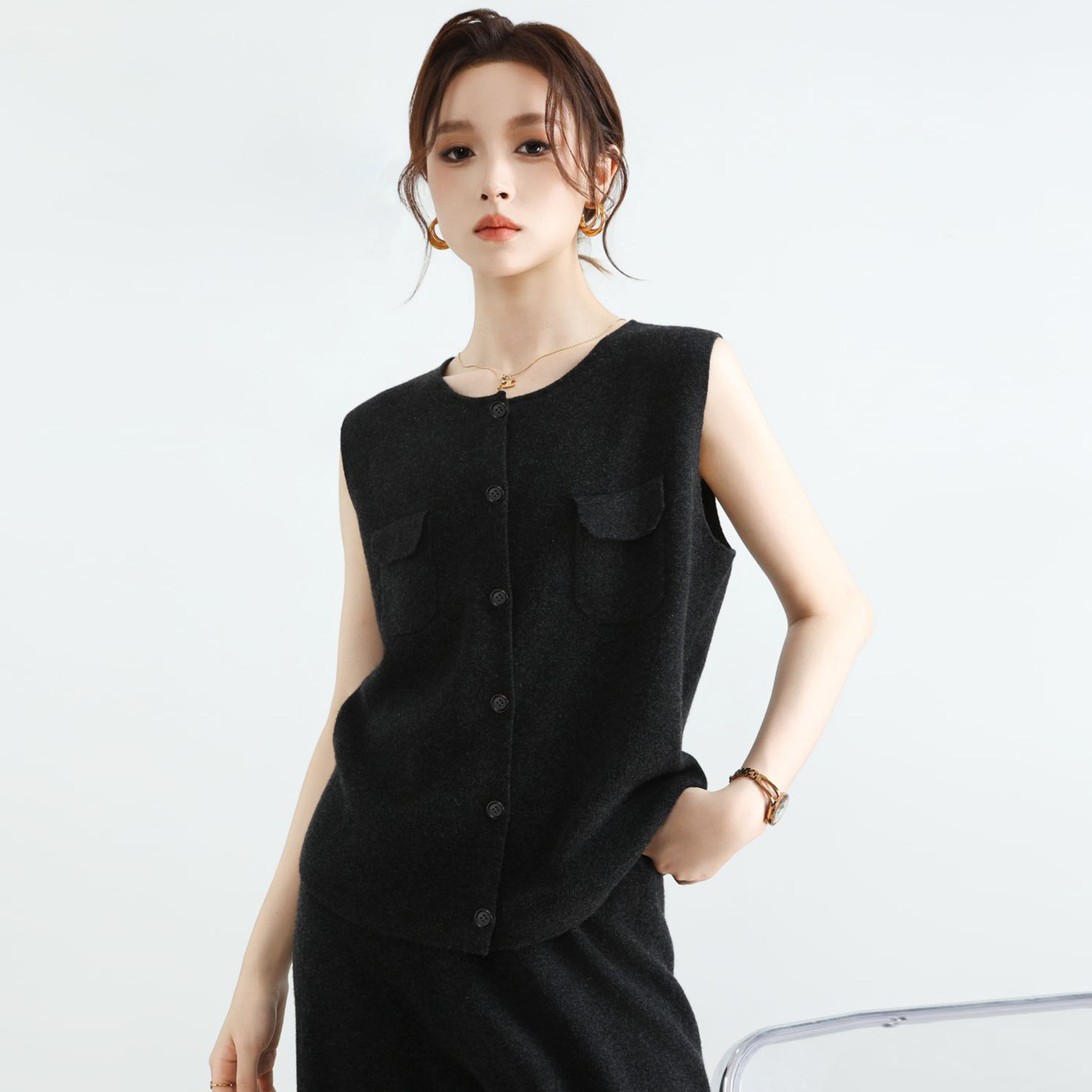 2025早秋新款老钱风圆领羊毛马甲背心女装内搭针织毛衣开衫上衣