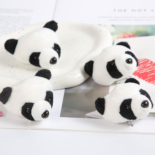 Plush giant panda Pa Pa Pa Bear brooch men's and women's corsage pins cute cartoon clothing accessories jewelry headwear wholesale