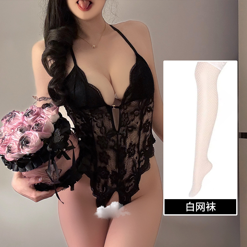 Ropa interior sexy seduce a su esposo, ropa interior clara y divertida, sexo de alto nivel, diversión al aire libre, exposición, entrenamiento, deseo puro, viento y cabello