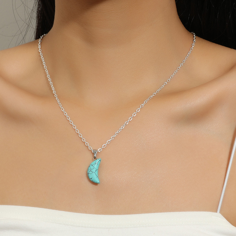 Personalized Retro Turquoise Moon Pendant Simple Graceful Men's And Women's Necklace Cross-border E-commerce One Piece Dropshipping display picture 7