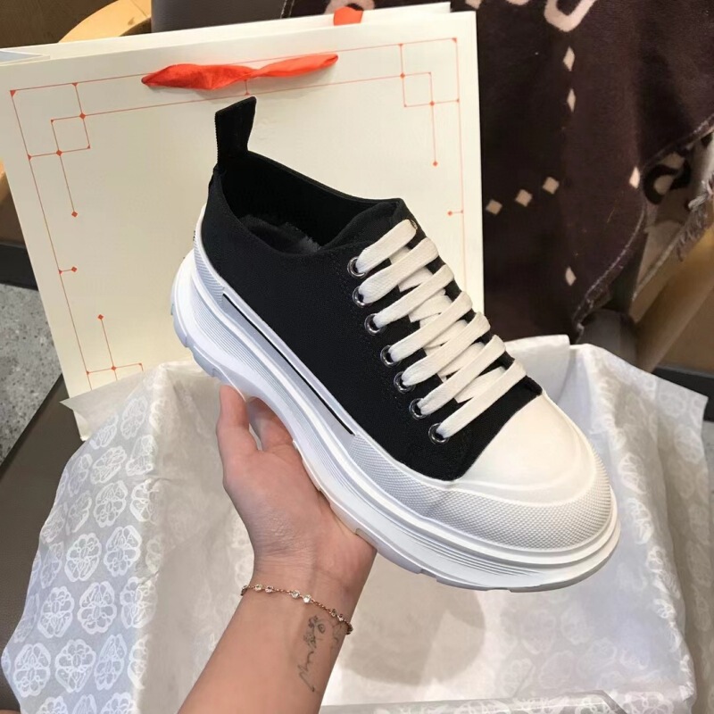 Spring and Summer New Mcqueen Canvas Shoes for Men and Women, Versatile Lace-Up Platform Thick-Soled Height-Increasing Couple Shoes, Trendy Street Shoes Spring and Summer New Mcqueen Canvas Shoes for Men and Women, Versatile Lace-Up Platform Thick-Soled Height-Increasing Couple Shoes, Trendy Street Shoes