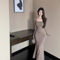 复古纯色连衣裙女秋冬长袖修身打底内搭裙子收腰中长款包臀鱼尾裙