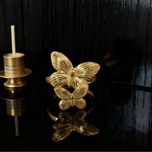 �¿�羳˫��������ֶ�18K�𿪿ڽ�ָʱ�ж���������Ʒ