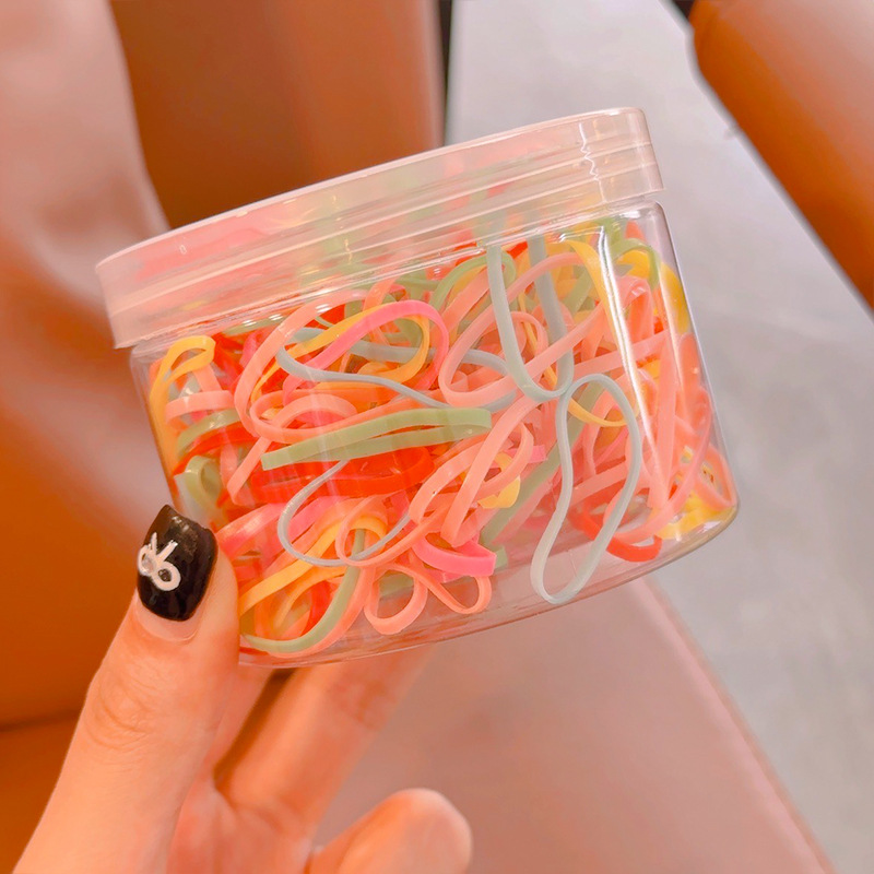 두꺼운 큰 빨간색 약 300