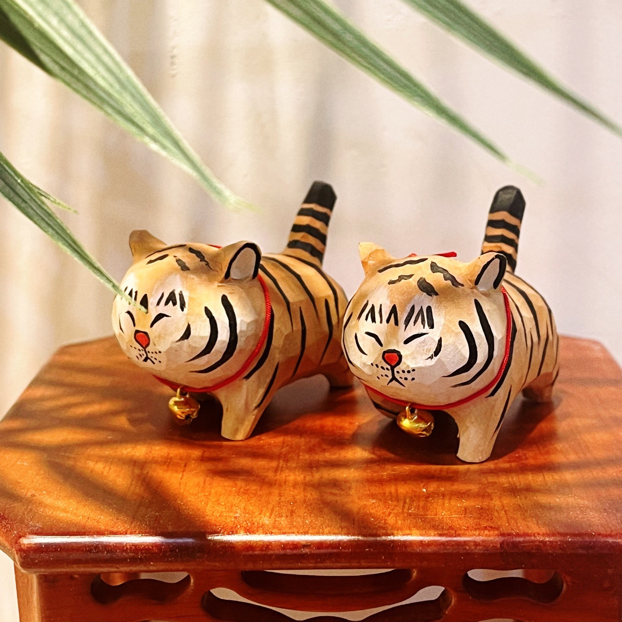 木雕小老虎摆件礼品木质纯手工实木老虎纯手工制作小脑虎新款热销