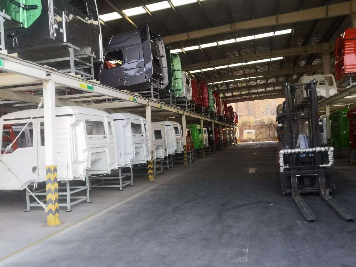 豪沃驾驶室 (17).jpg