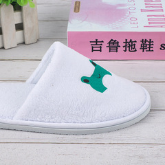 Disposable children's slippers with cartoon patterns, coral velvet material, suitable for hotels, inns, guesthouses, travel, home, and hospitality, wholesale