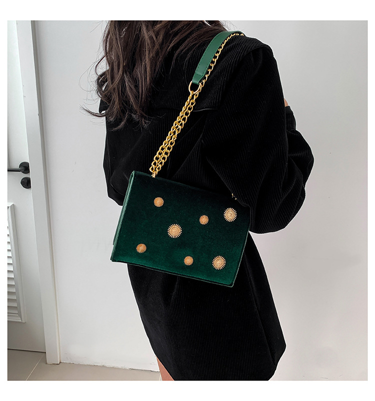 Cross-border fashionable velvet small square bag for women, simple and fashionable single-shoulder bag, new autumn and winter crossbody chain bag undefined