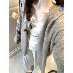 设计感燕麦色针织开衫外套女秋季慵懒风宽松显瘦外搭休闲百搭上衣