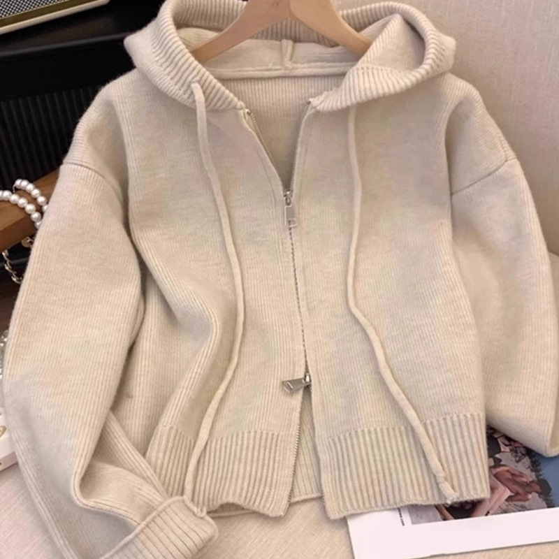 Fine Knitted Cardigan Hooded Double Zip Small Sweater Women's Autumn 2024 New Milky White Simple Short Sweater
