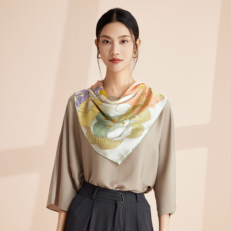 Foulard in seta di gelso di lusso - sciarpa quadrata crepe satin_voghion.com