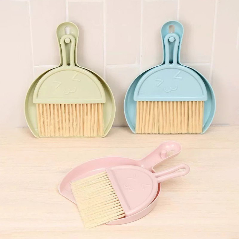 Smiley Desktop Broom suit Keyboard Cleaning Brush small size with Dustpan Children's Mini Broom Computer Sundries Brush