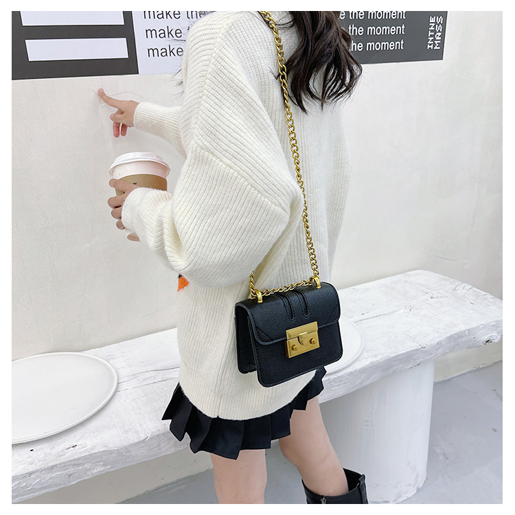 Women's Mini Pu Leather Solid Color Fashion Square Flip Cover Crossbody Bag display picture 18