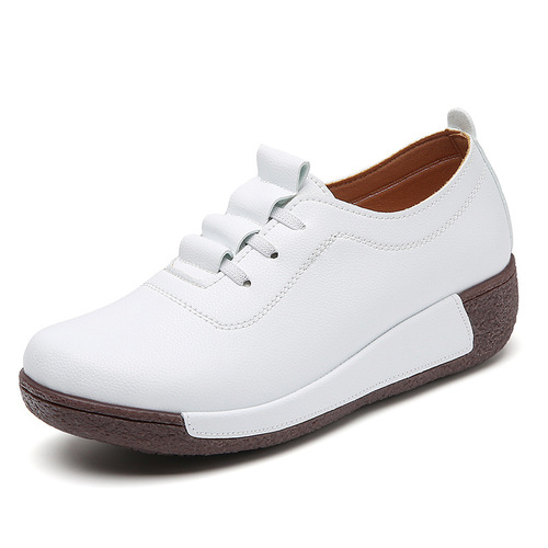 Women's Large Size Sports Shoes, Korean Style, Thick Sole Shake Shoes, Genuine Leather, One-Piece Platform Heel, Casual Mother Shoes