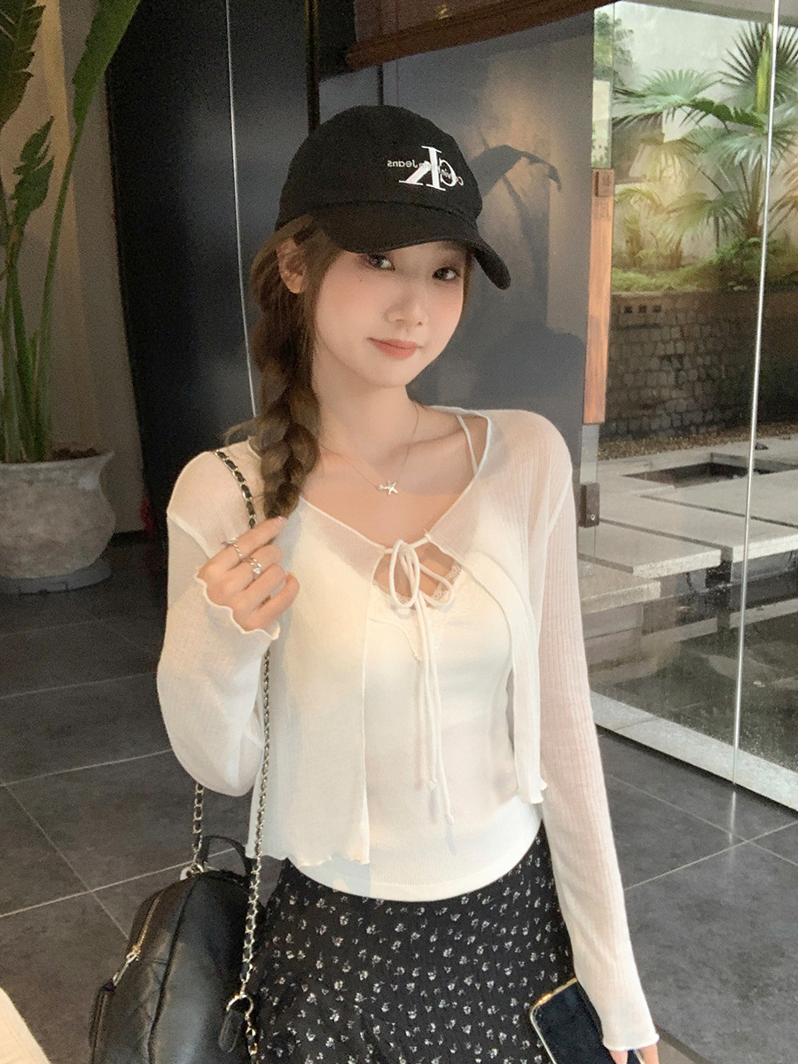 하얀색