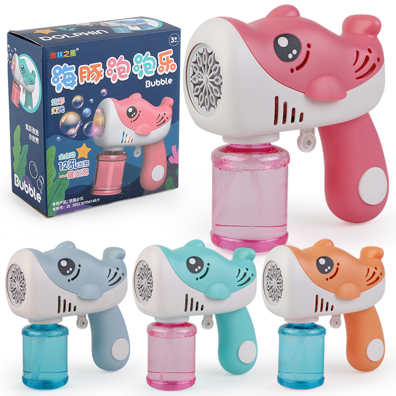 Niños casual de 12 hoyos de mano pistola de burbujas automática de juguete delfín sonido eléctrico y pistola de burbujas de luz fábrica al por mayor