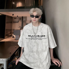 アメリカは半袖tシャツの男性2025夏の新型のごろつきのハンサムなブランドの重いポンドの青少年のゆったりした半袖のtシャツを染めます。
