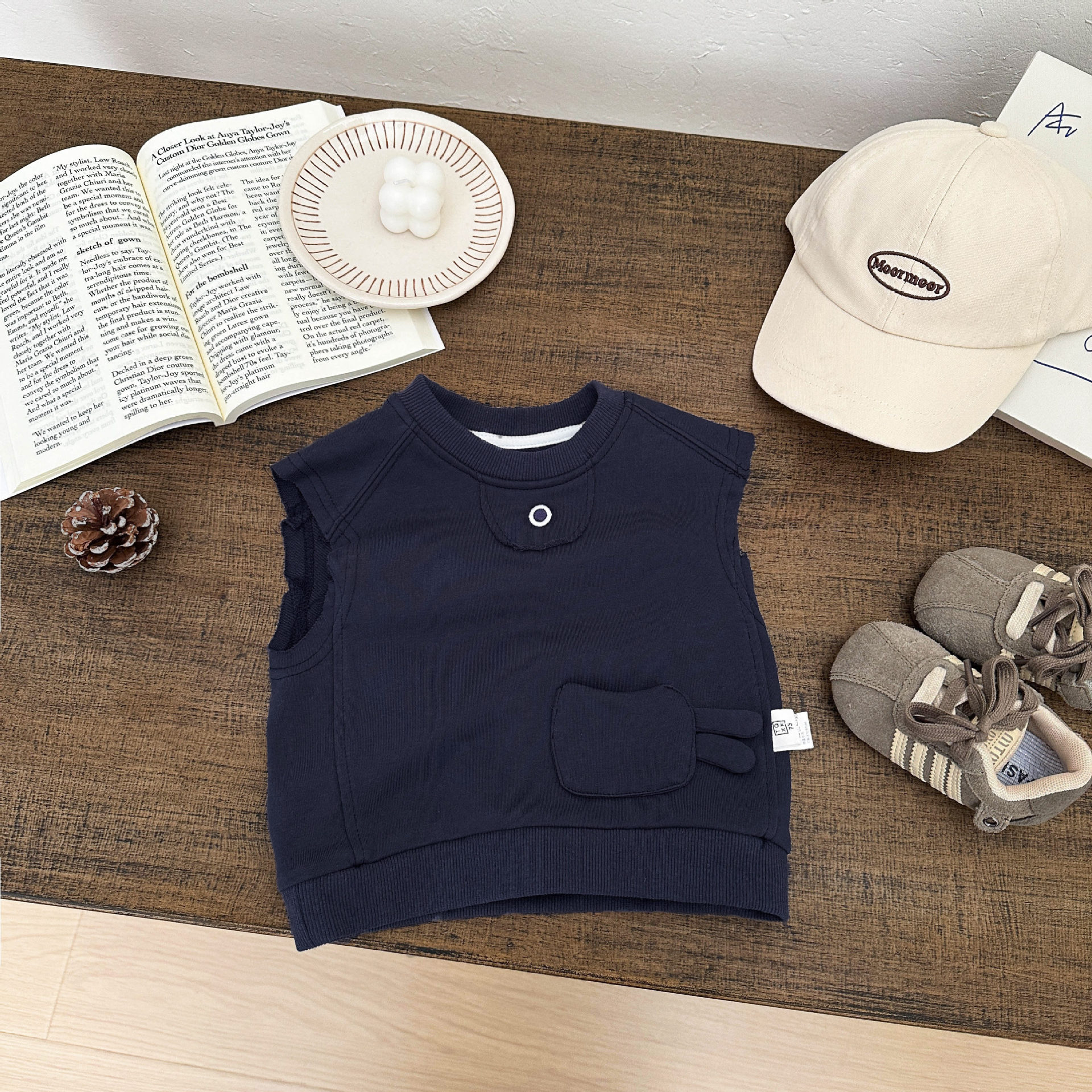 A principios de primavera bebé coreano vestido con chaleco primavera otoño guapo niño plegado con chaleco universal ropa de primavera ropa de bebé ropa exterior