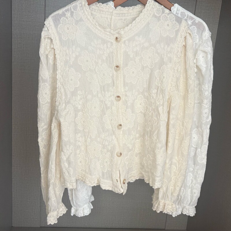 40-72.5kg Cotton Embroidered Floral Lace Stand-Collar Sun Protection Top Stylish Fashion Long-Sleeve Blouse 40-72.5kg Cotton Embroidered Floral Lace Stand-Collar Sun Protection Top Stylish Fashion Long-Sleeve Blouse