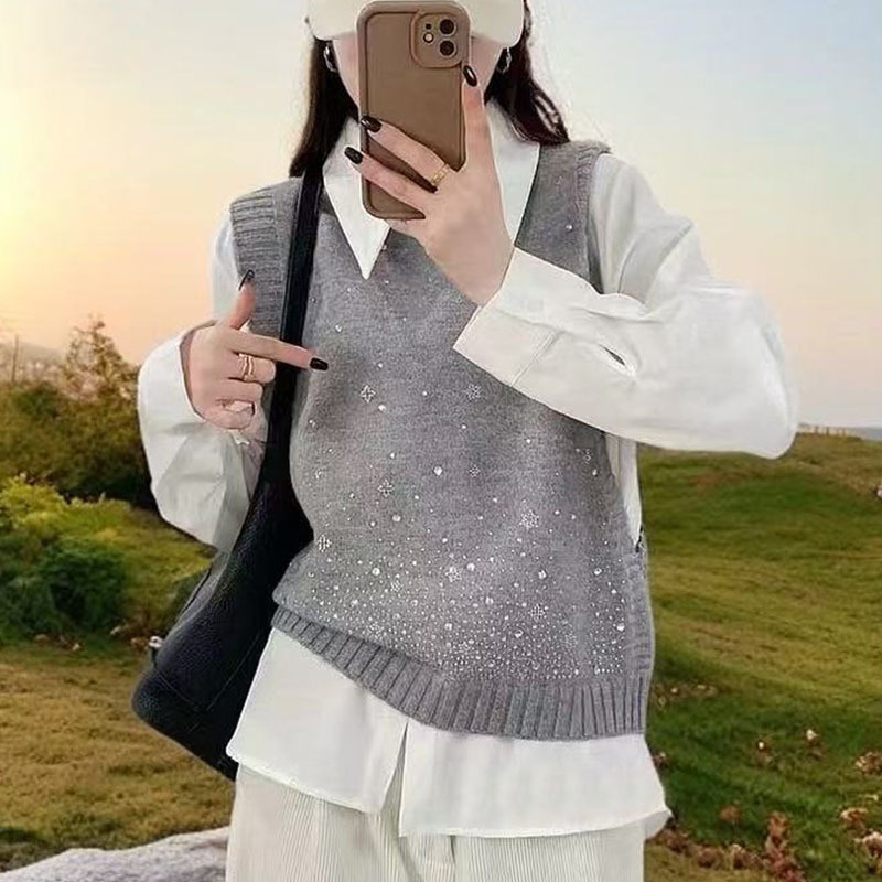 Beaded Knitted Vest Autumn Casual Loose Versatile Sleeveless Top for Women with Beading Design