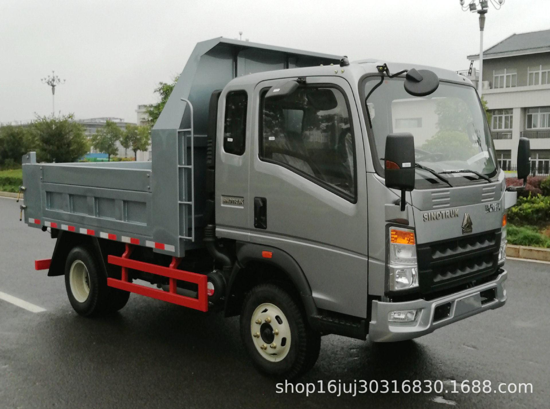 中国重汽豪沃豪曼王牌轻卡4x4全驱自卸车出口代理18953179828