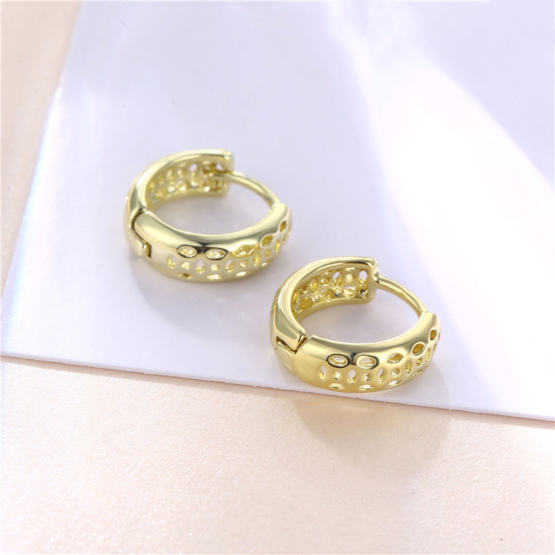 Wholesale Jewelry Bohemian Style Hollow Geometric C-shaped Earrings Nihaojewelry display picture 3