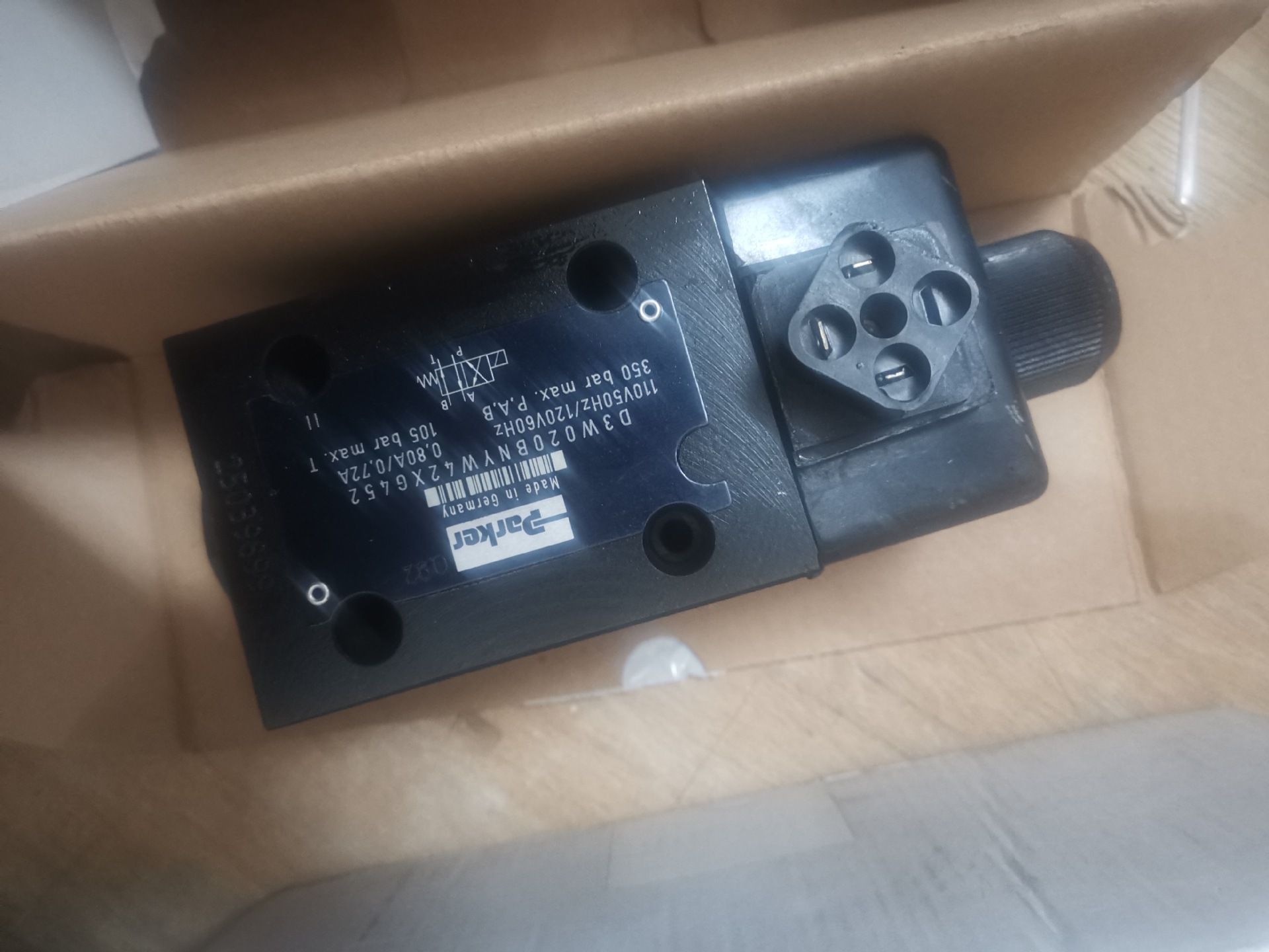 D3W020BNYW42XG452   parker液压阀其他液压元件