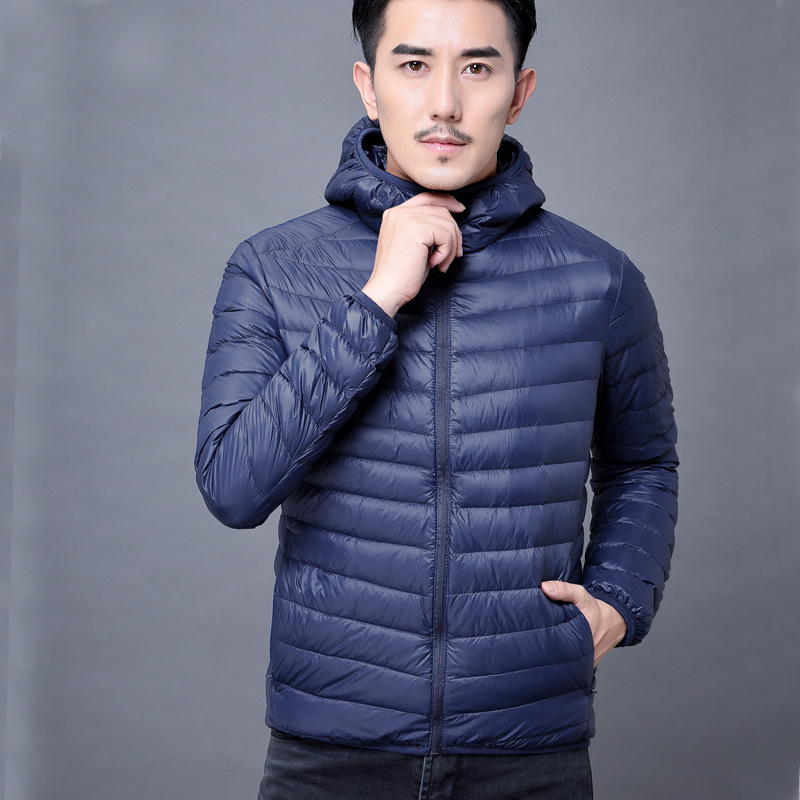 冬装连帽轻薄羽绒服男加肥加大码超轻便超薄款中老年青年夹克胖子