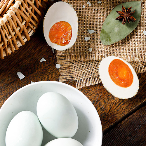 Shendan 20 Pieces of Oil Yellow Salted Duck Eggs, Salted Duck Egg Gift Box, Dragon Boat Festival Gift Box, Hubei Specialty