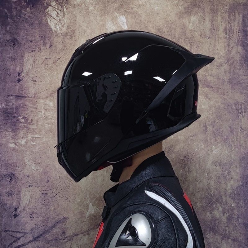 Nuevo casco de motocicleta certificado 3C estándar nacional para hombres, casco cálido Bluetooth de marea nacional para hombres, esquina de personalidad de celebridad de Internet de cuatro estaciones