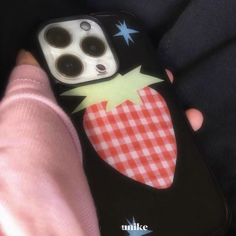 Plaid Strawberry Apple 16/15/14/13promax Phone Case 12/11 Soft xr/xs Straight Edge 7P/8plus