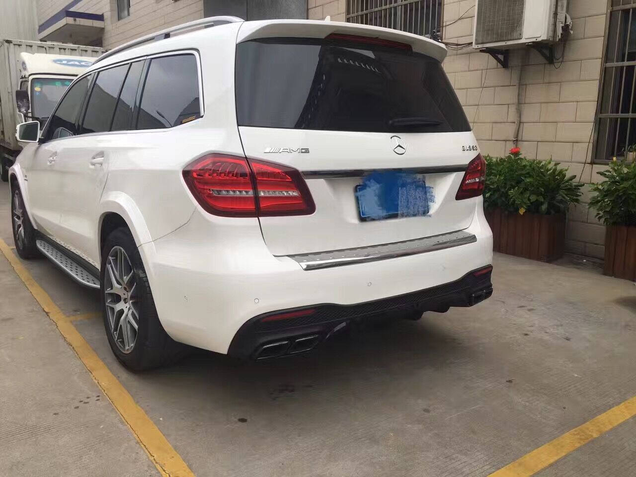 Suitable for Mercedes-Benz X166 upgrade to GLS63 AMG body kit, front and rear bumpers, wheel arches, rear lip, exhaust tip modification parts wholesale