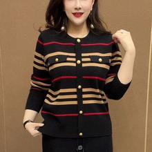 �����߼��к��sƴɫ�A�Iëᘿ���Ů����������e�ȴ�Ů�b����