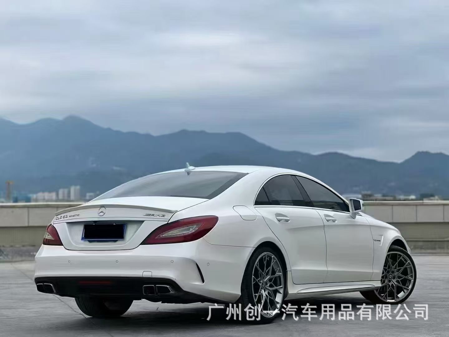 Suitable for Mercedes-Benz W218 modified to CLS63 wide-body/narrow-body AMG63, including front bumper, grille, rear bumper, hood, fenders, and body kit