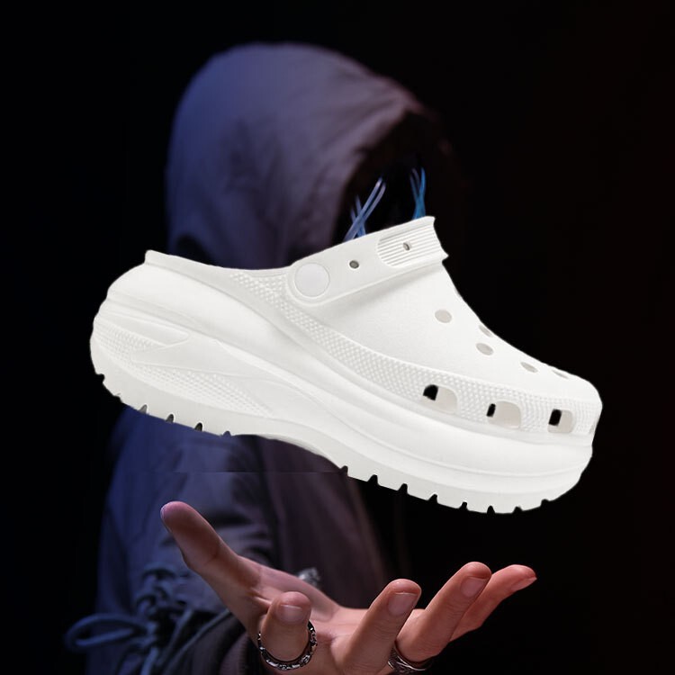 [Soft to no friends] Soft bottom poop feeling casual hole shoes summer new smooth wheel thick bottom height sandals