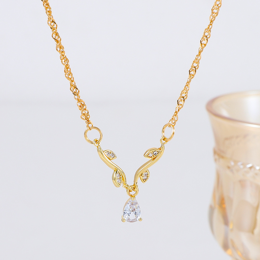 Fashion Leaf Copper Necklace Inlay Zircon Copper Necklaces