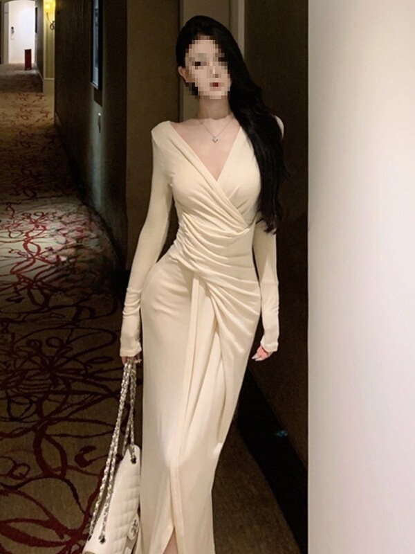 Elegant V-Neck Long-Sleeve Dress with a Waist-Cinching Design, Slimming Effect, Slit, and Body-Hugging Long Dress for Women, Stunning Elegant Long Dress
