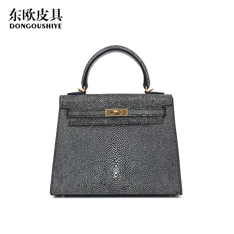 2025新款珍珠鱼皮凯莉女包高级感百搭手提包盒子包小方包厂家批发