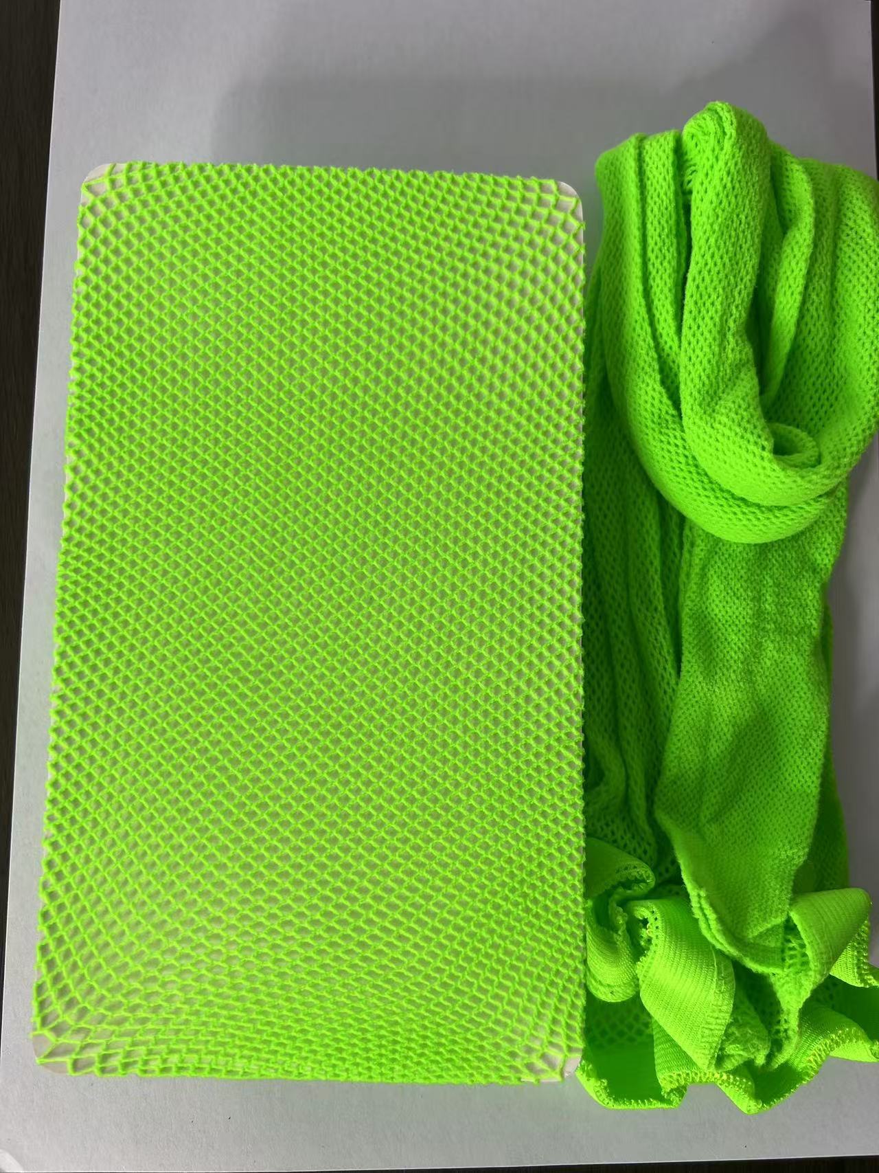 스팟 파인 메쉬 형광 그린