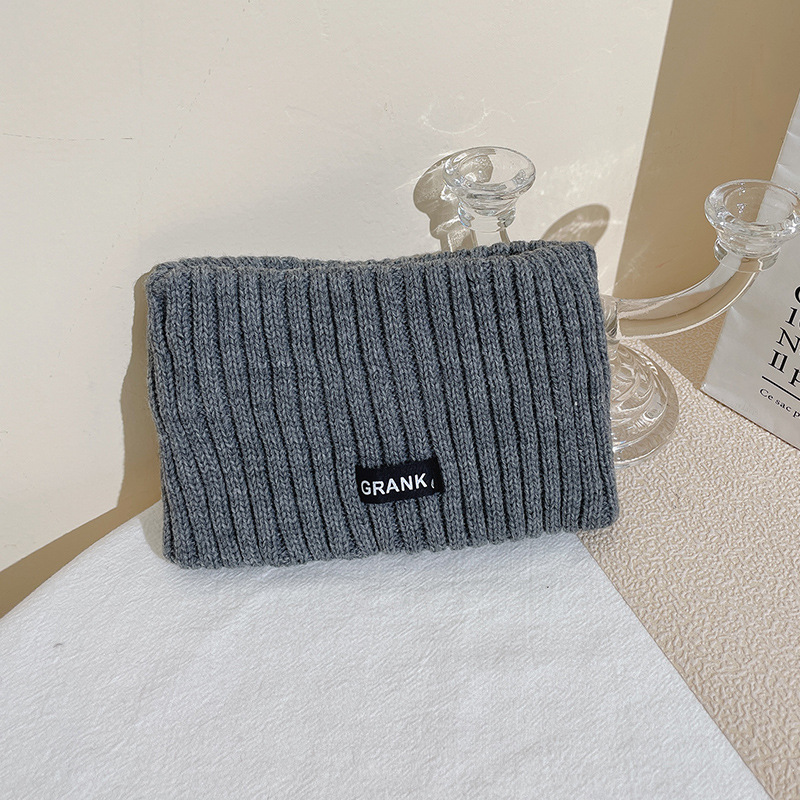 Otoño y invierno correa de cabello de punto para mujeres 2024 nuevo deportivo frente protector a prueba de viento frente caliente cubierta de cabello de mes paquete pañuelo