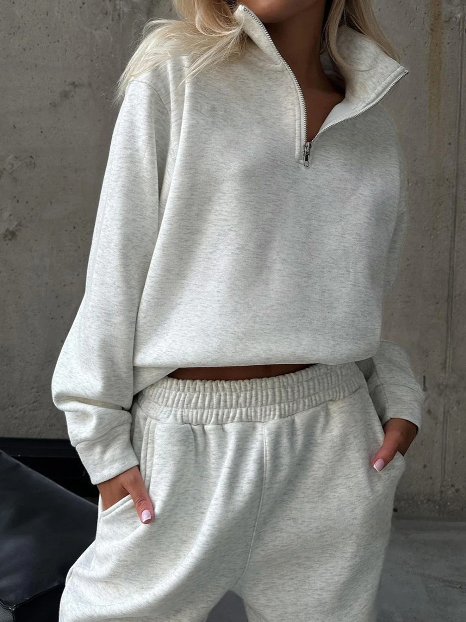 demi-season sports suit