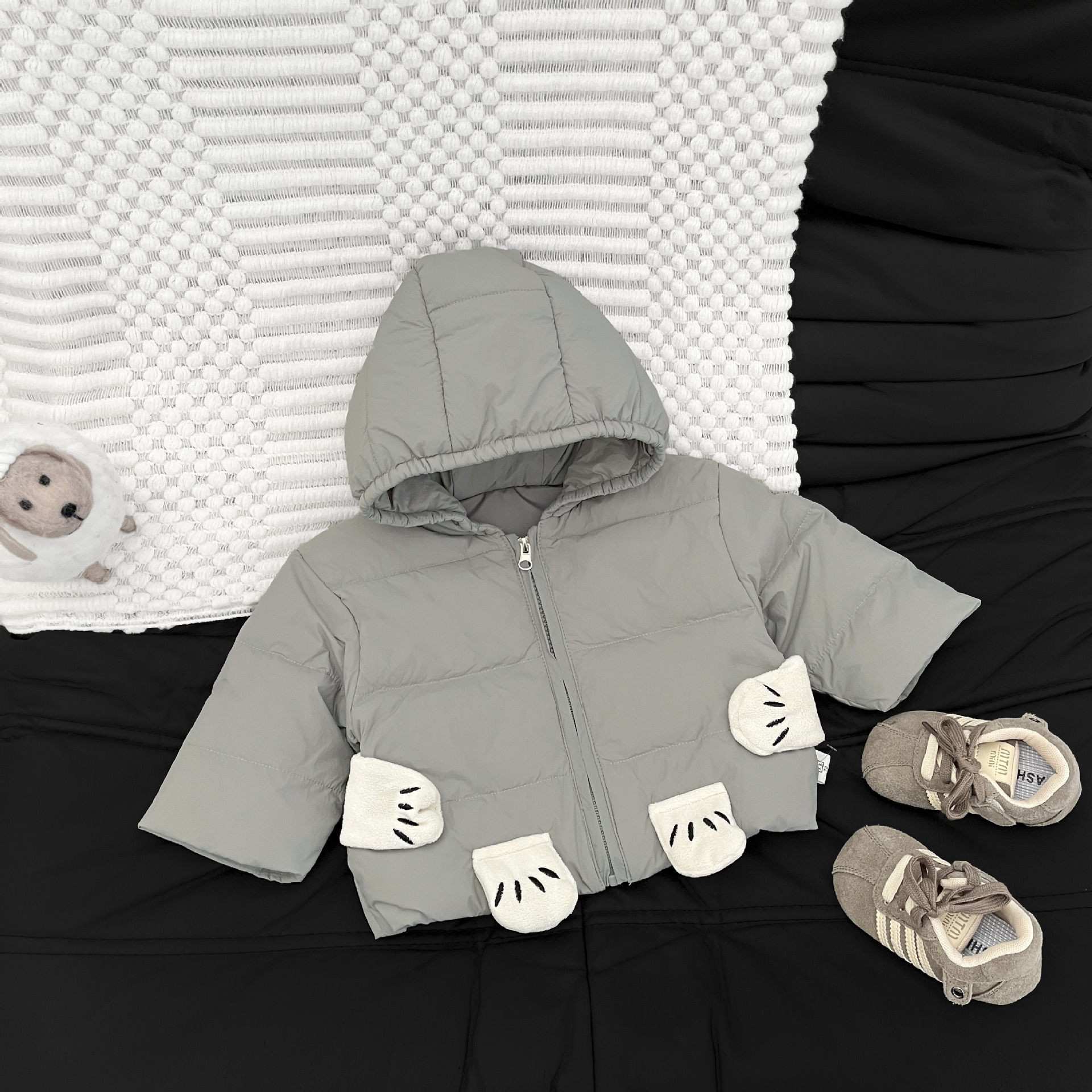 Baby invierno chaqueta de plumón super lindo bebé caricatura oso con sombrero blanco chaqueta de invierno chaqueta de calor