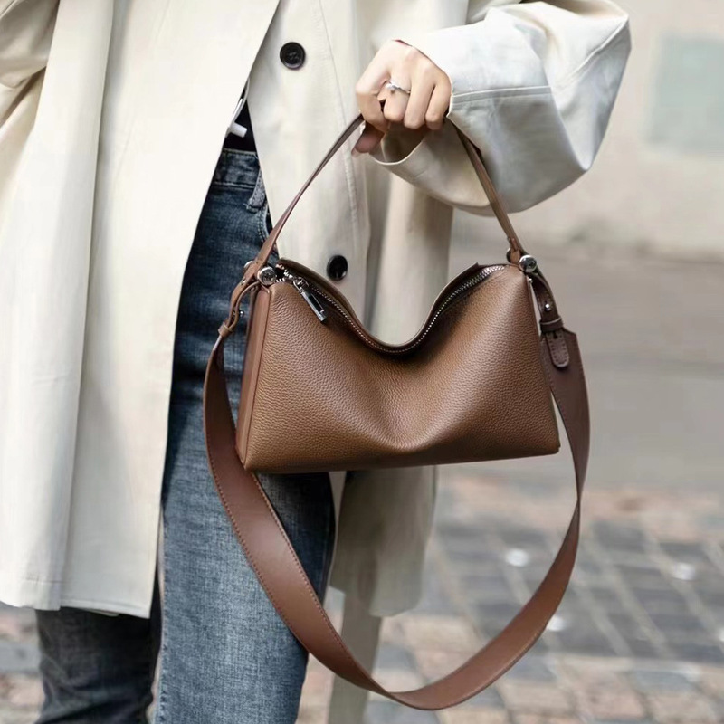 Designer's New Top-Grain Leather Women's Handbag, Fashionable Commuter Shoulder Crossbody Bag, Boston Pillow Bag