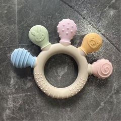 跨境爆款硅胶材质手掌牙胶婴儿口欲期磨牙安抚手环防吃手咬咬乐