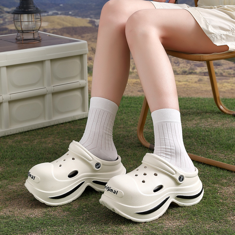 Women's Thick-Soled Perforated Sandals Summer, Non-Slip, Suitable For Indoor And Outdoor Use, Breathable, Top Quality And Soft-Soled For A_voghion.com
