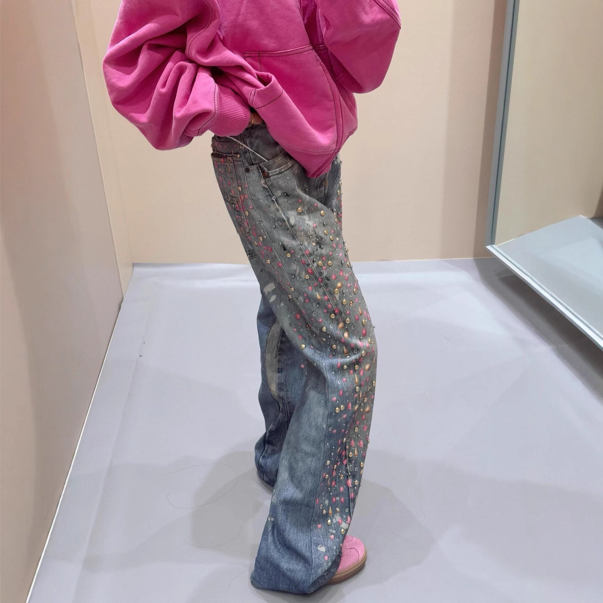 Abbigliamento donna Stile donna Jeans in denim resistenti con borchie e stampa 3D a blocchi di colore Pantaloni larghi a gamba larga Hot Girl Moda autunnale_voghion.com