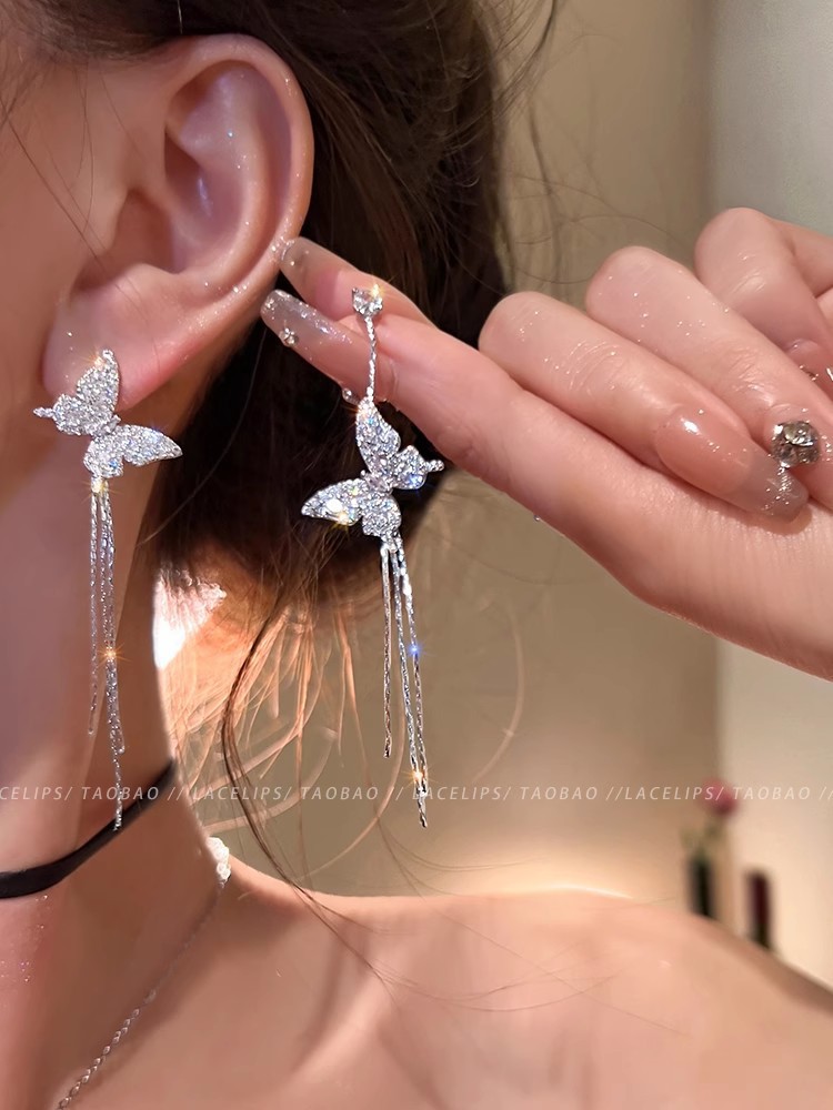 Pendientes de circón súper flash de alta calidad con aguja de plata 925 Pendientes de estilo explosivo de temperamento exquisito de lujo ligero femenino Pendientes de primavera y verano al por mayor