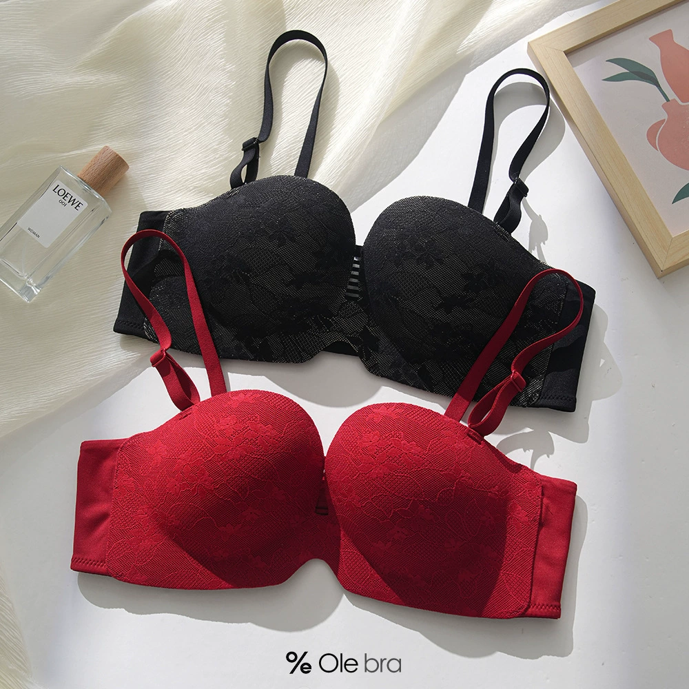 Red lace supporting underwear, comfortable non-slip removable straps